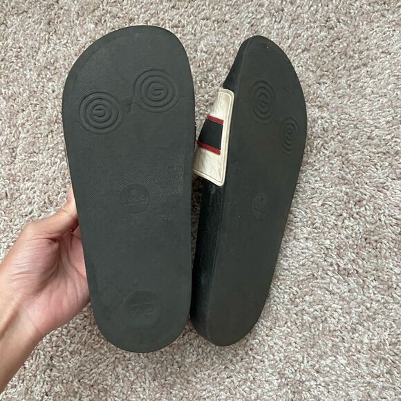 Men’s Gucci Nastro Sport Rubber Sandals - Picture 4 of 7